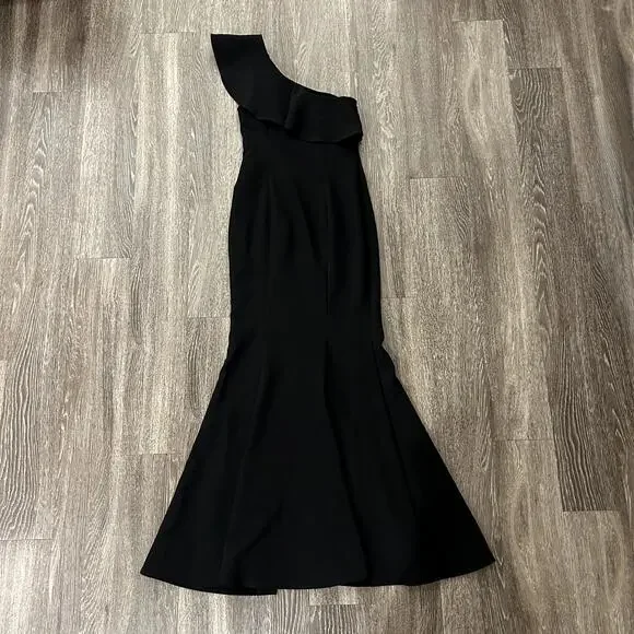 Likely Kane One Shoulder Ruffle Gown Black Formal Maxi Dress Size 2 Slit Elegant